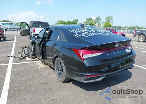 2022 Hyundai Elantra Sel z USA, uszkodzony, nr VIN KMHLM4AGXNU245355